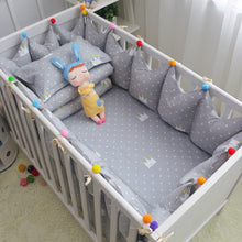 Load image into Gallery viewer, Crown Design Crib Bedding Set