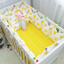 Load image into Gallery viewer, Crown Design Crib Bedding Set