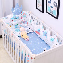 Load image into Gallery viewer, Crown Design Crib Bedding Set